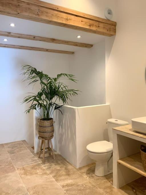 Le Clos Du Rempart - 2 A 4 Pers. Saint-Restitut Bagian luar foto