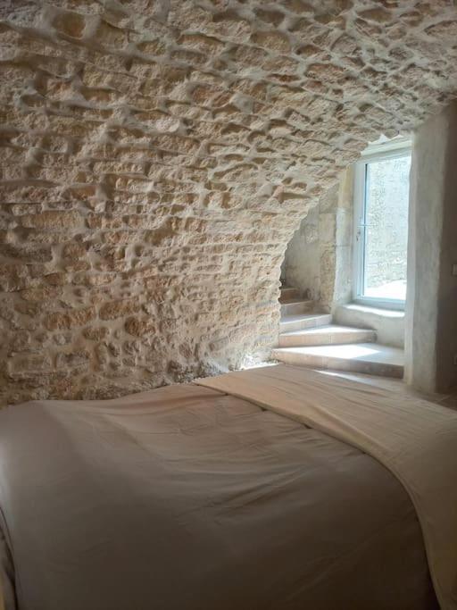 Le Clos Du Rempart - 2 A 4 Pers. Saint-Restitut Bagian luar foto